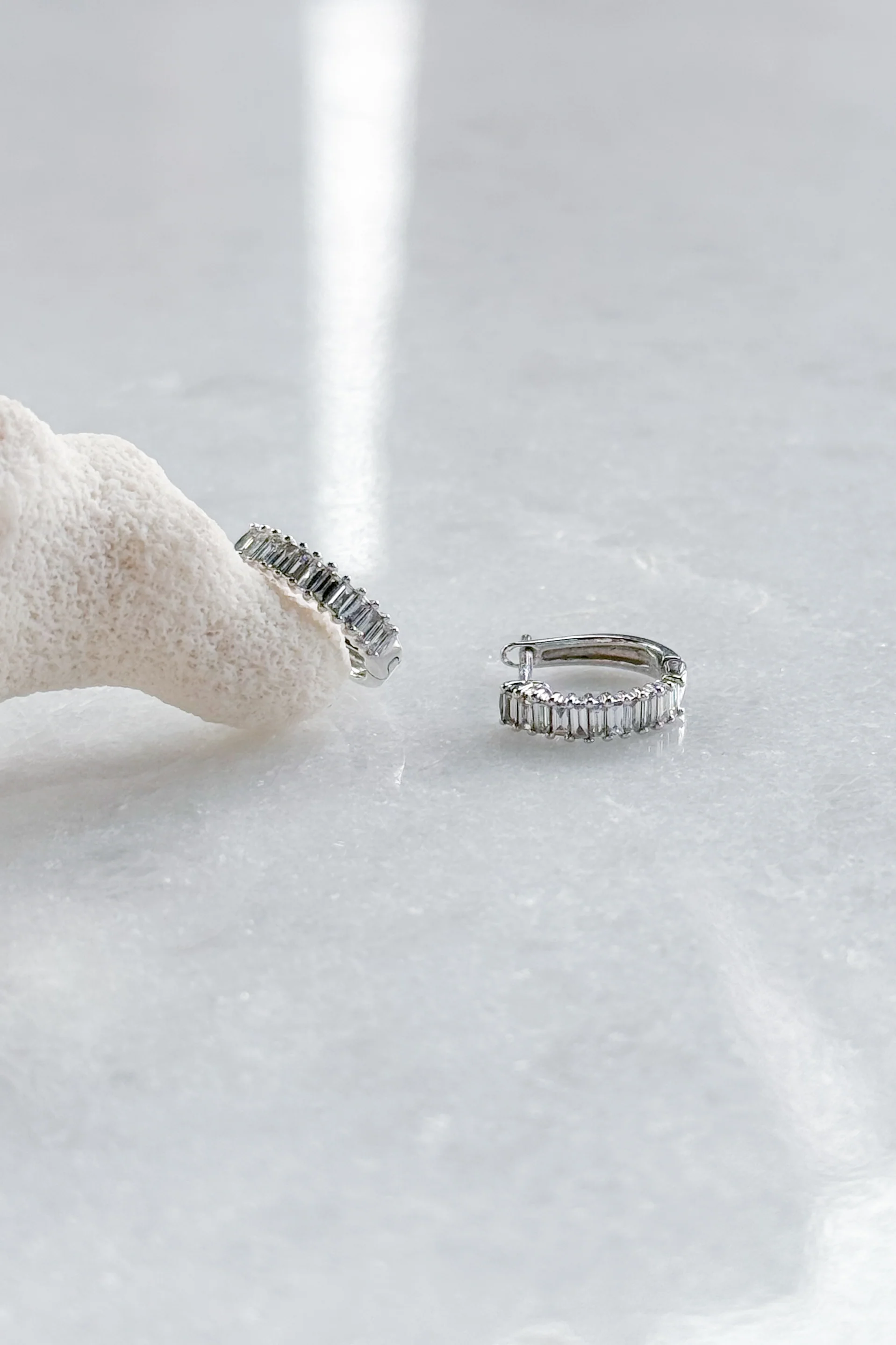 Baguette Diamond U Huggie Hoop Earring - Image 5