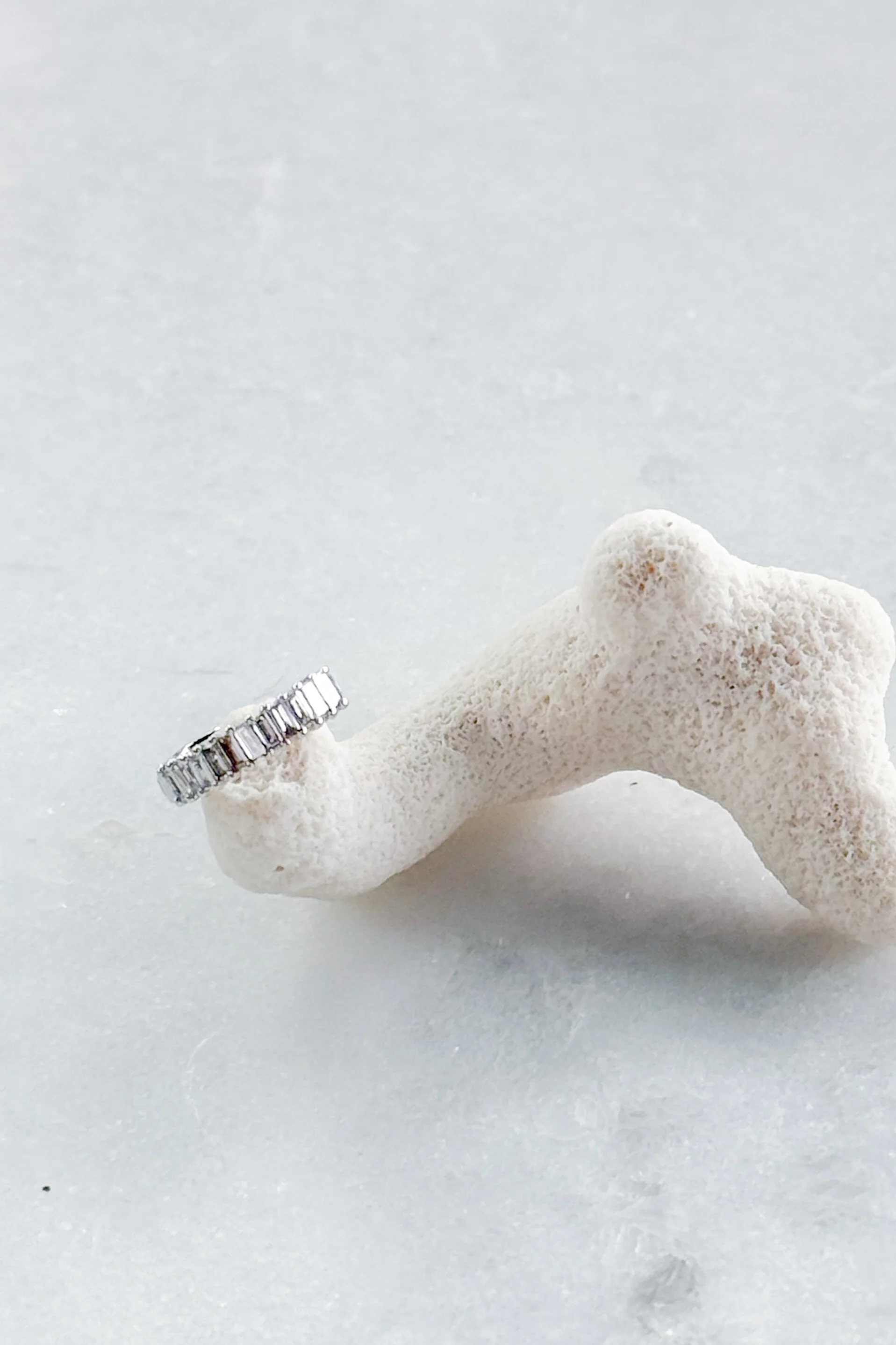 Baguette Diamond U Huggie Hoop Earring - Image 7