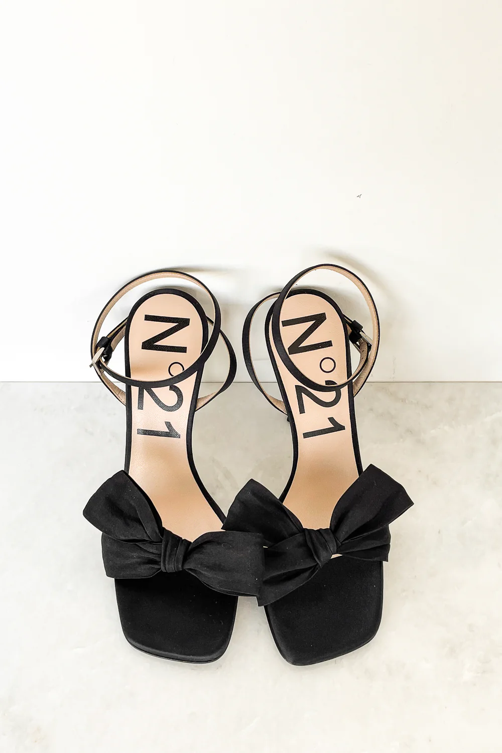 Bow Heel - Image 12