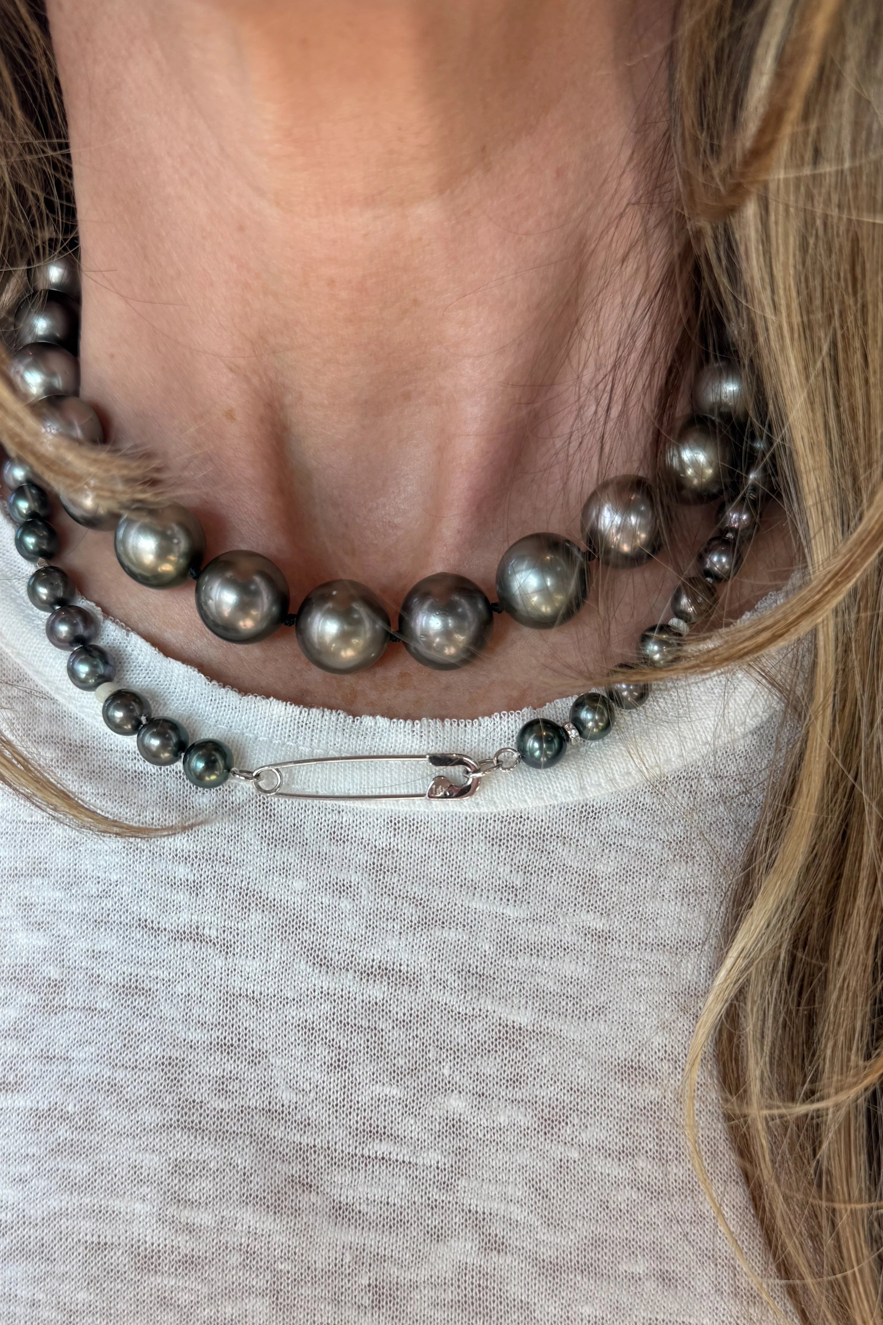 Freshwater Grey Pearl & Safety Pin Necklace - Image 9