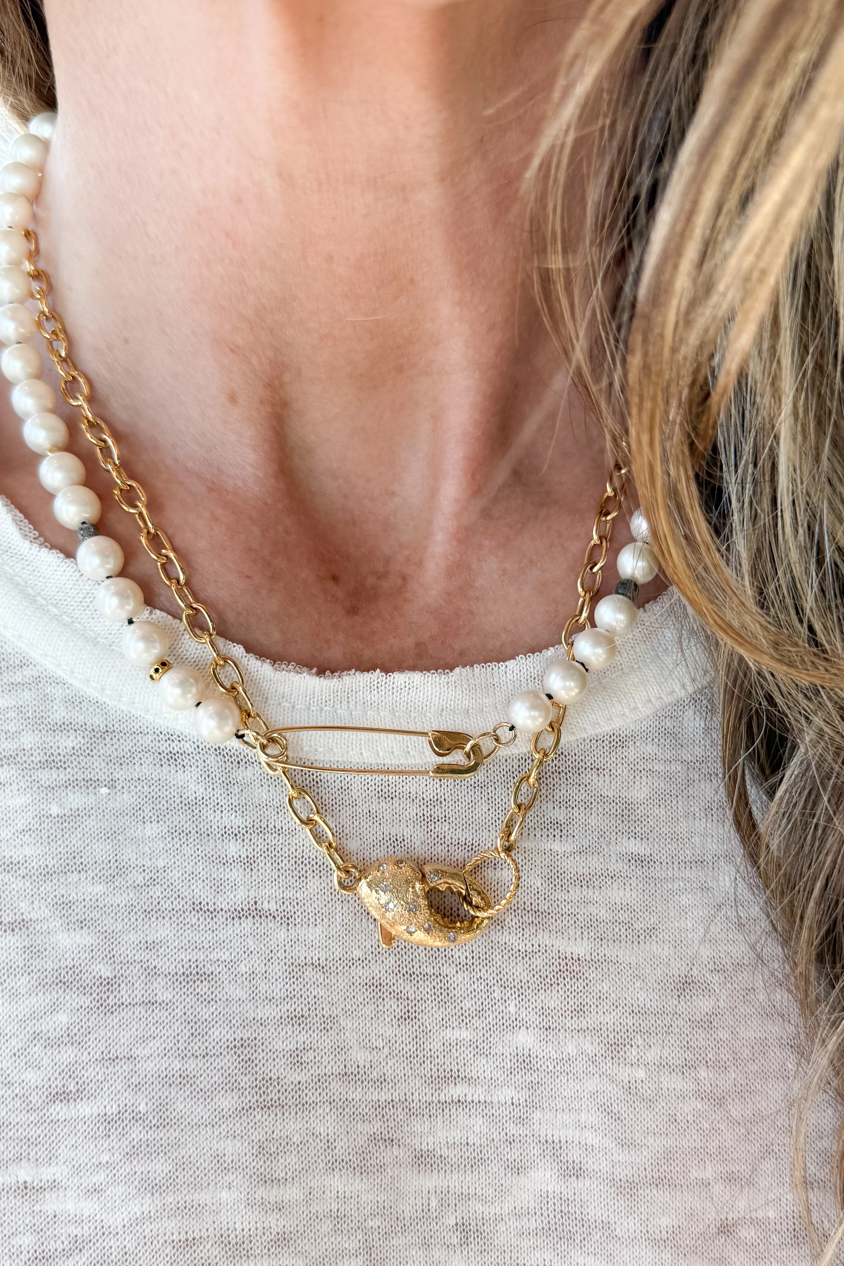 Freshwater Pearl & Safety Pin Necklace - Image 9