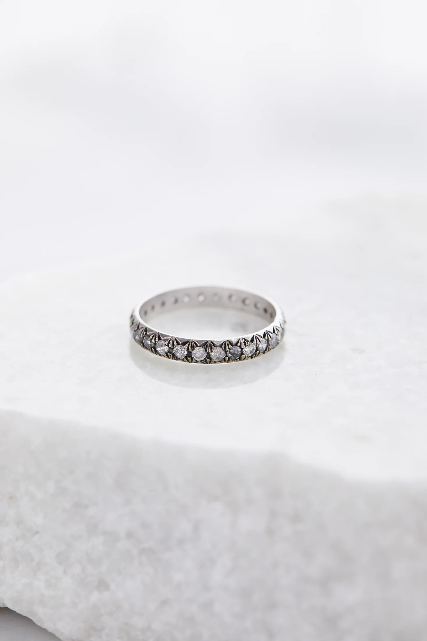 Attelage French Cut Pave Band - Image 4