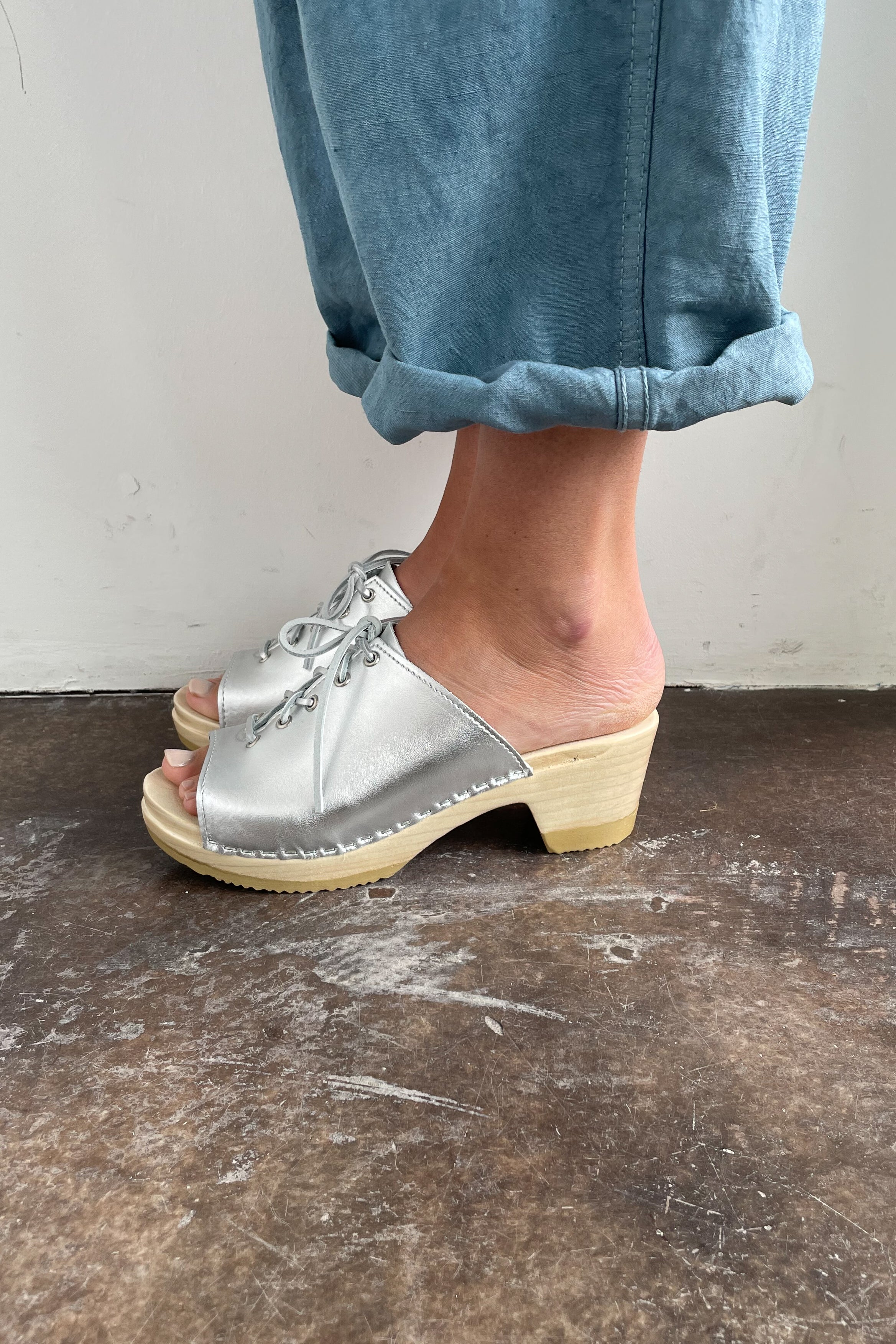 Simone Mid Heel Clog - Image 5