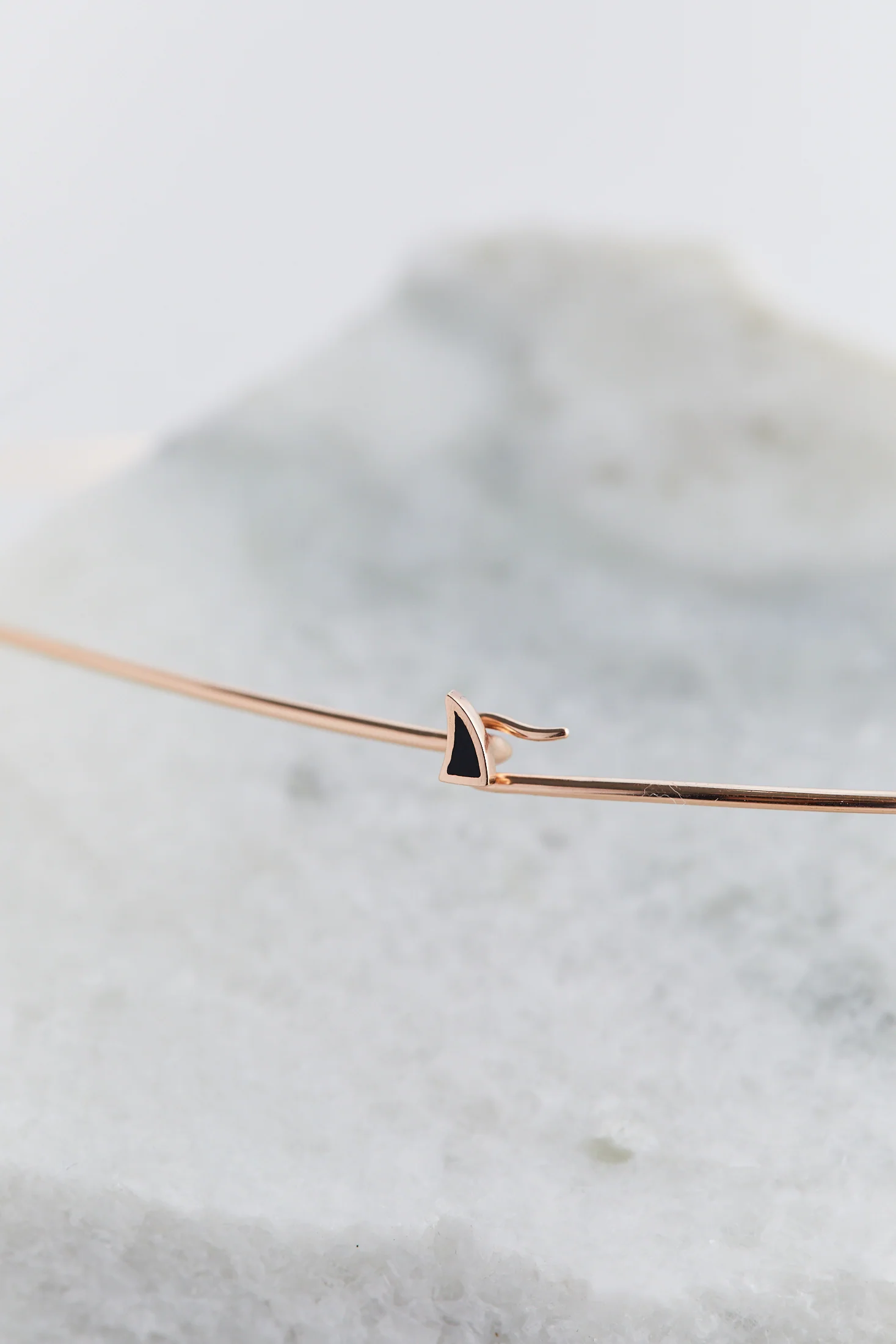 Wave Gold Wire Necklace - Image 5
