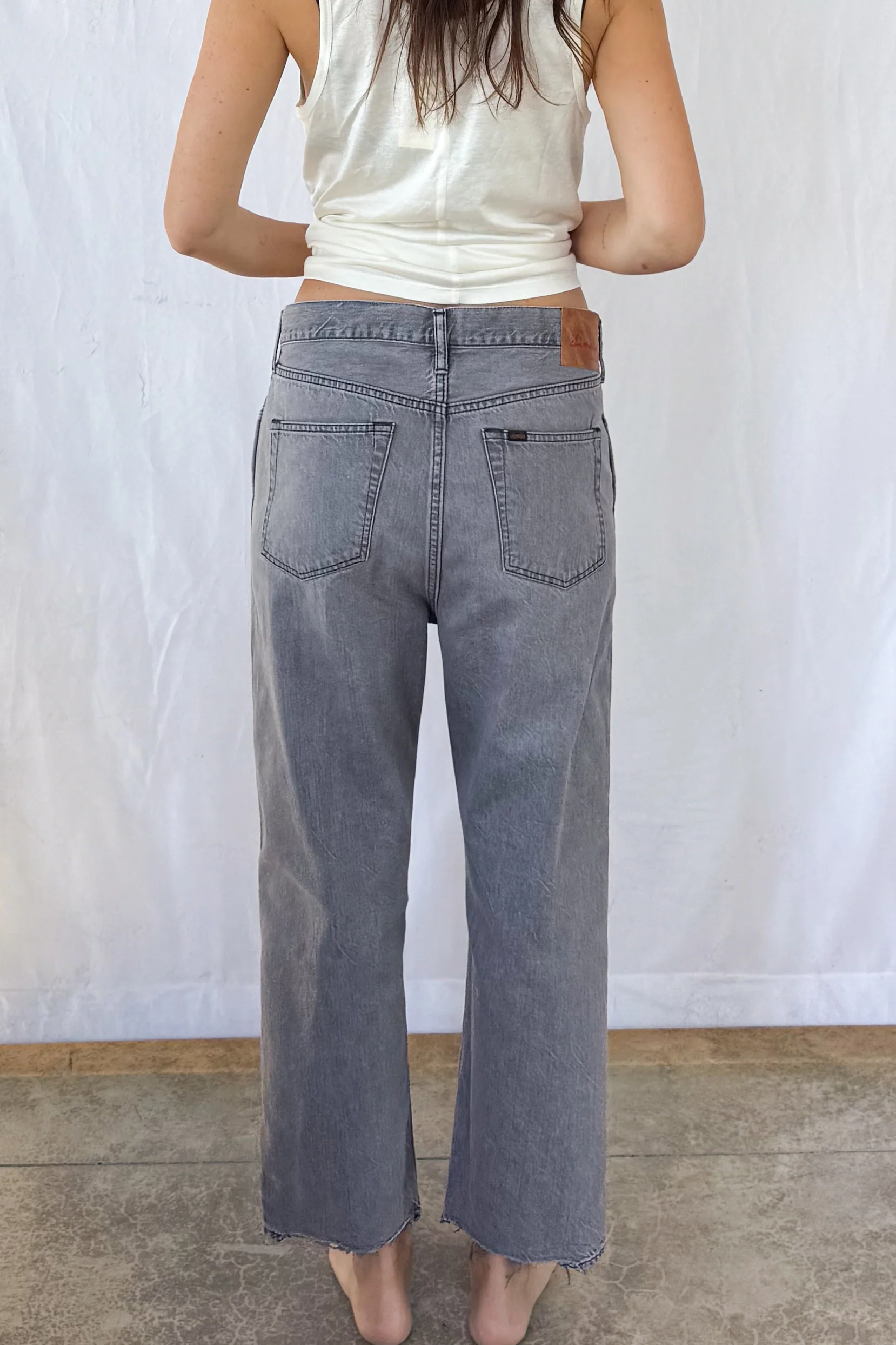 Wide Tapered Cut Jean - Image 5